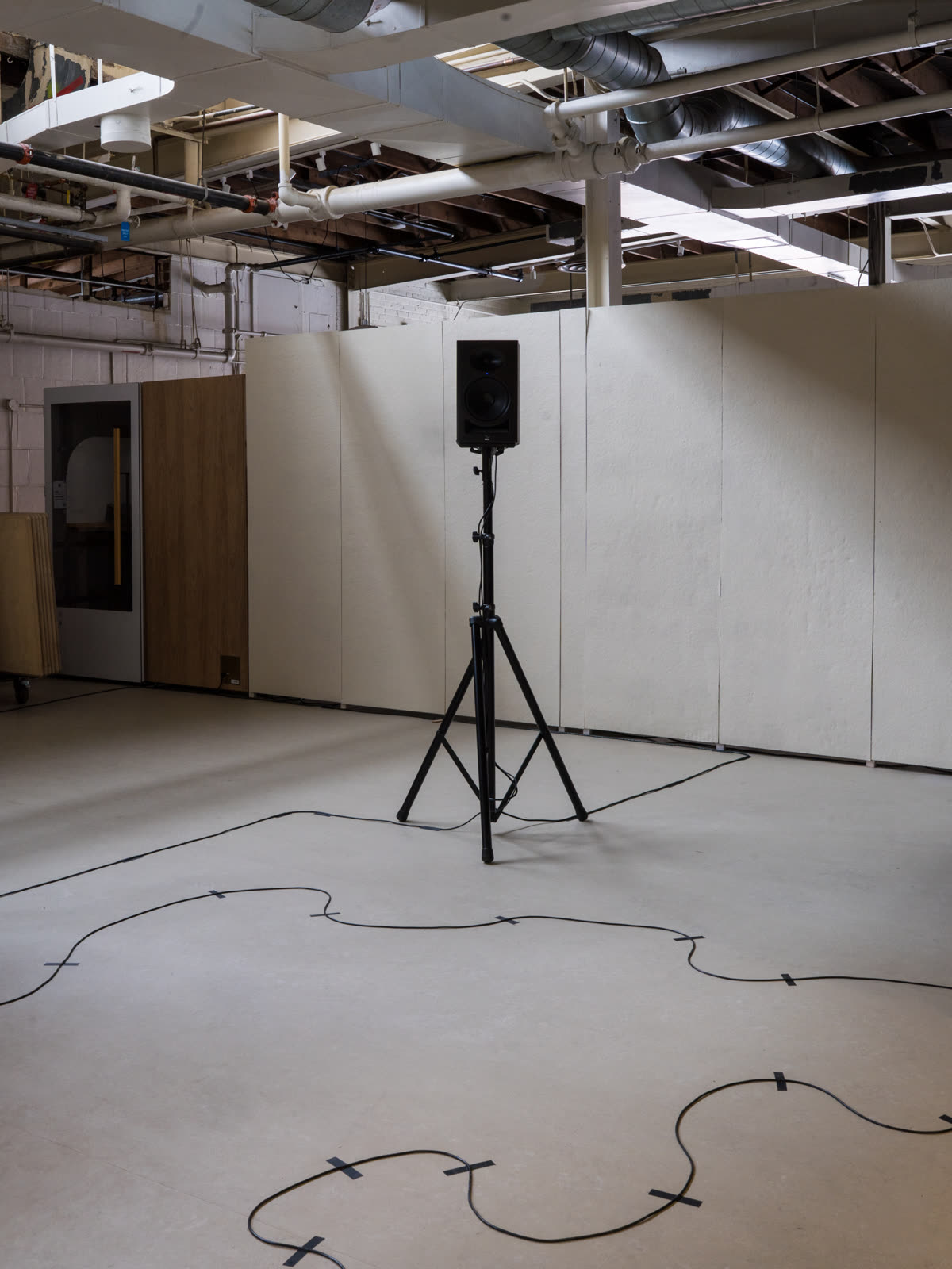 tendrenetic, speaker and cable runs